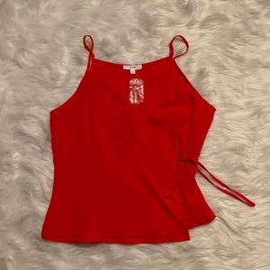 Red E & M wrap tank size L